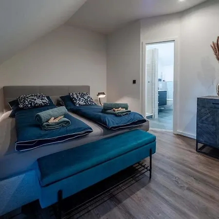 With 2 Bedrooms Holiday home *