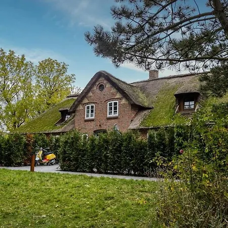 With 2 Bedrooms